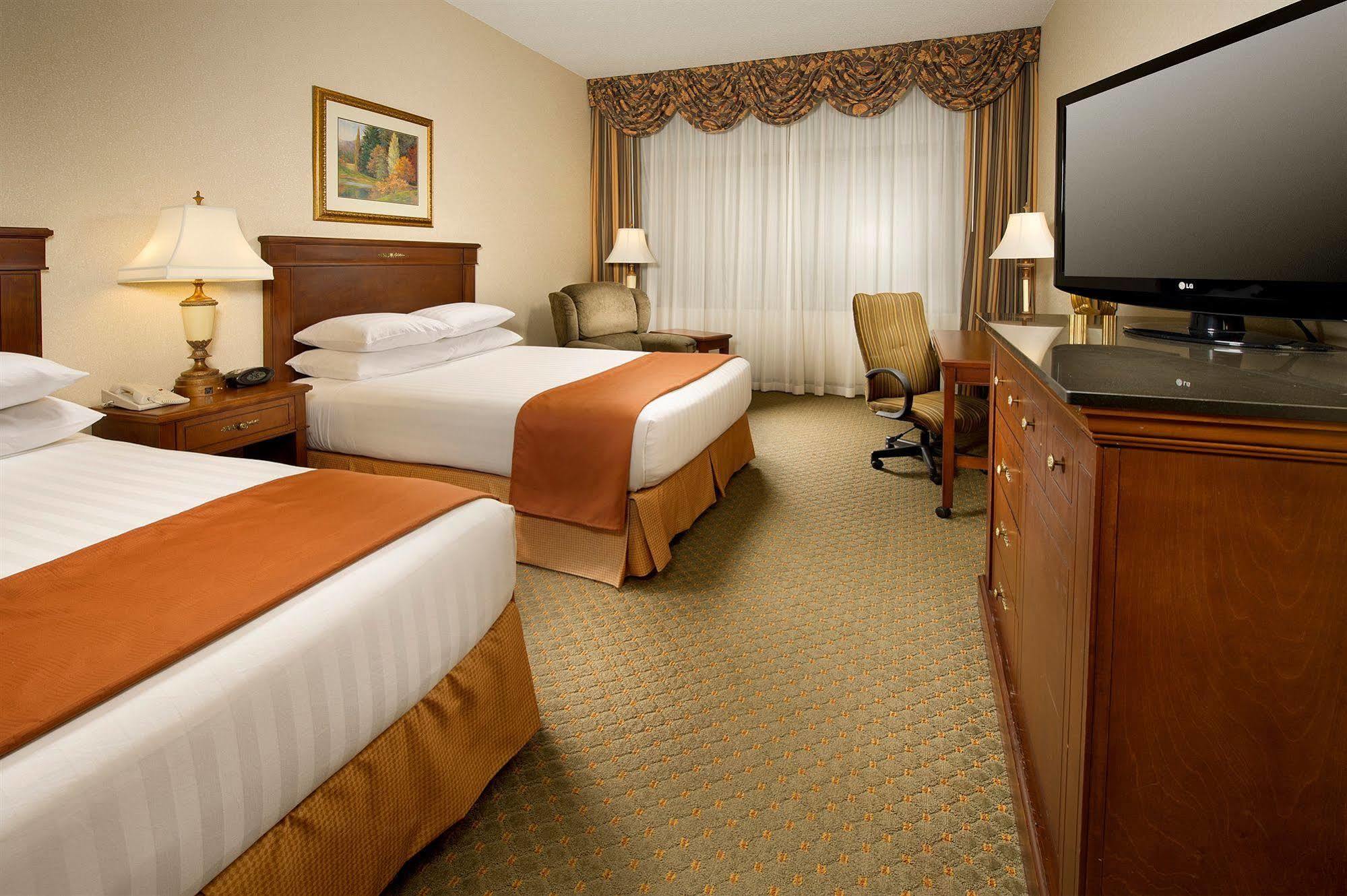 Drury Plaza Hotel St. Louis Chesterfield Esterno foto